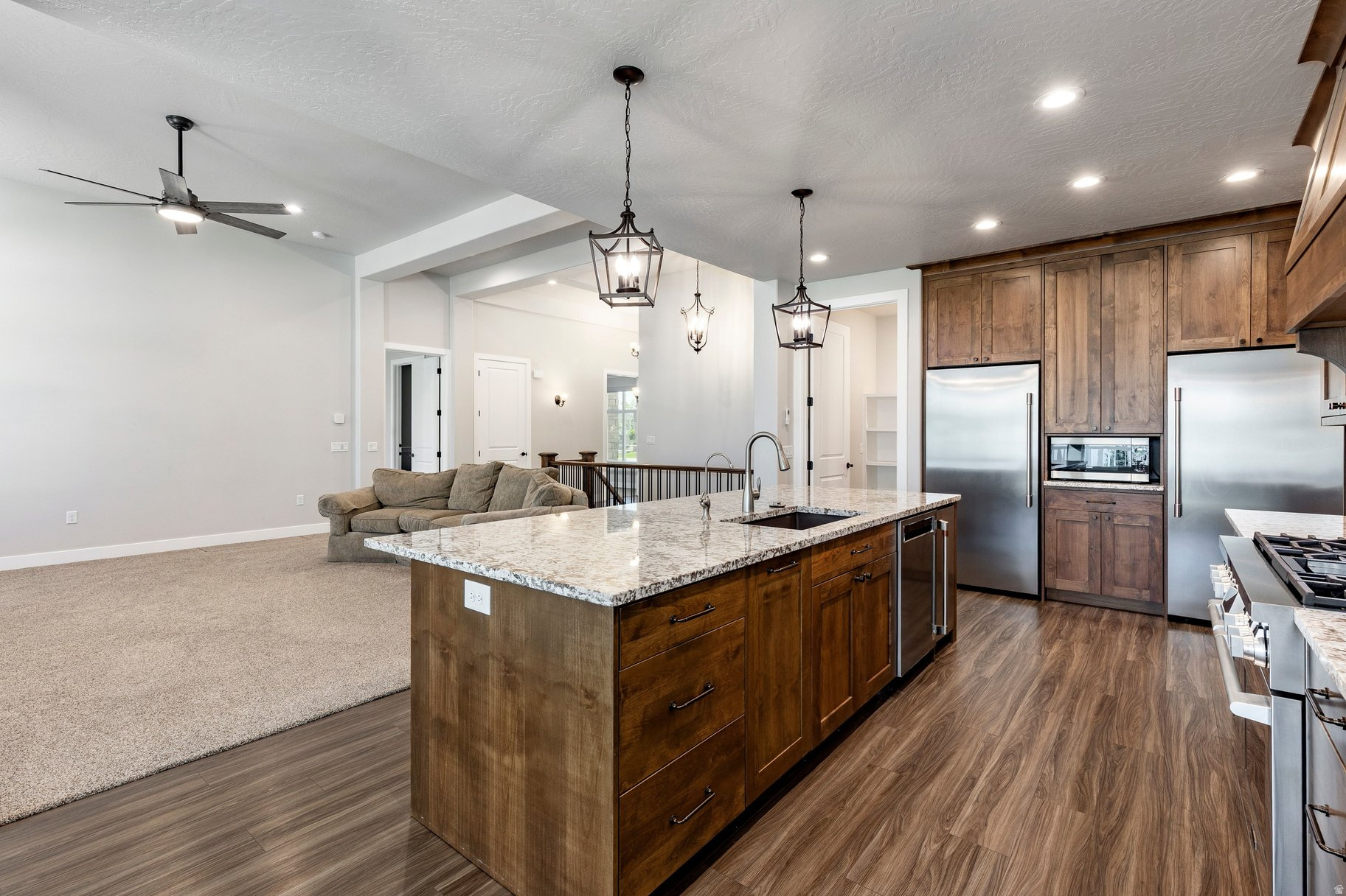COLLEDGE FARMS - Residential