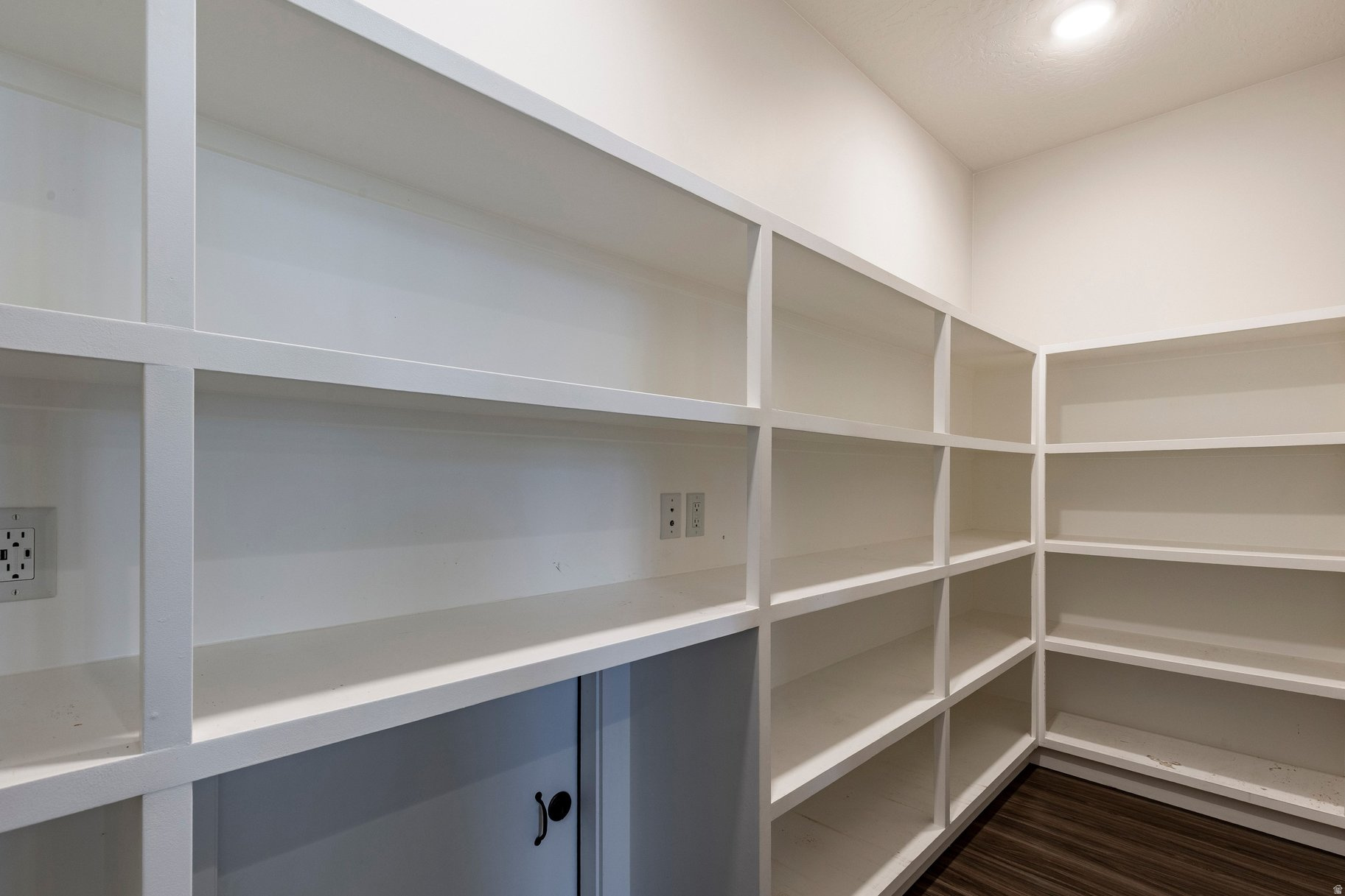 COLLEDGE FARMS - Residential
