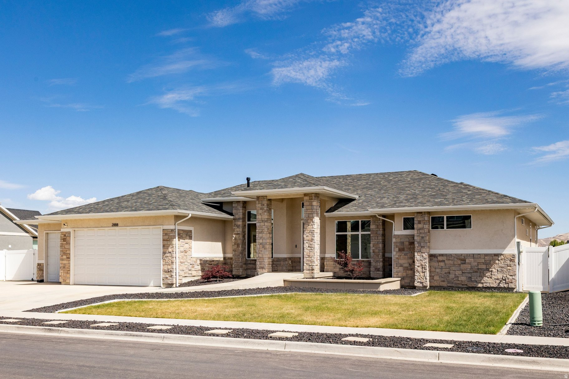 COLLEDGE FARMS - Residential