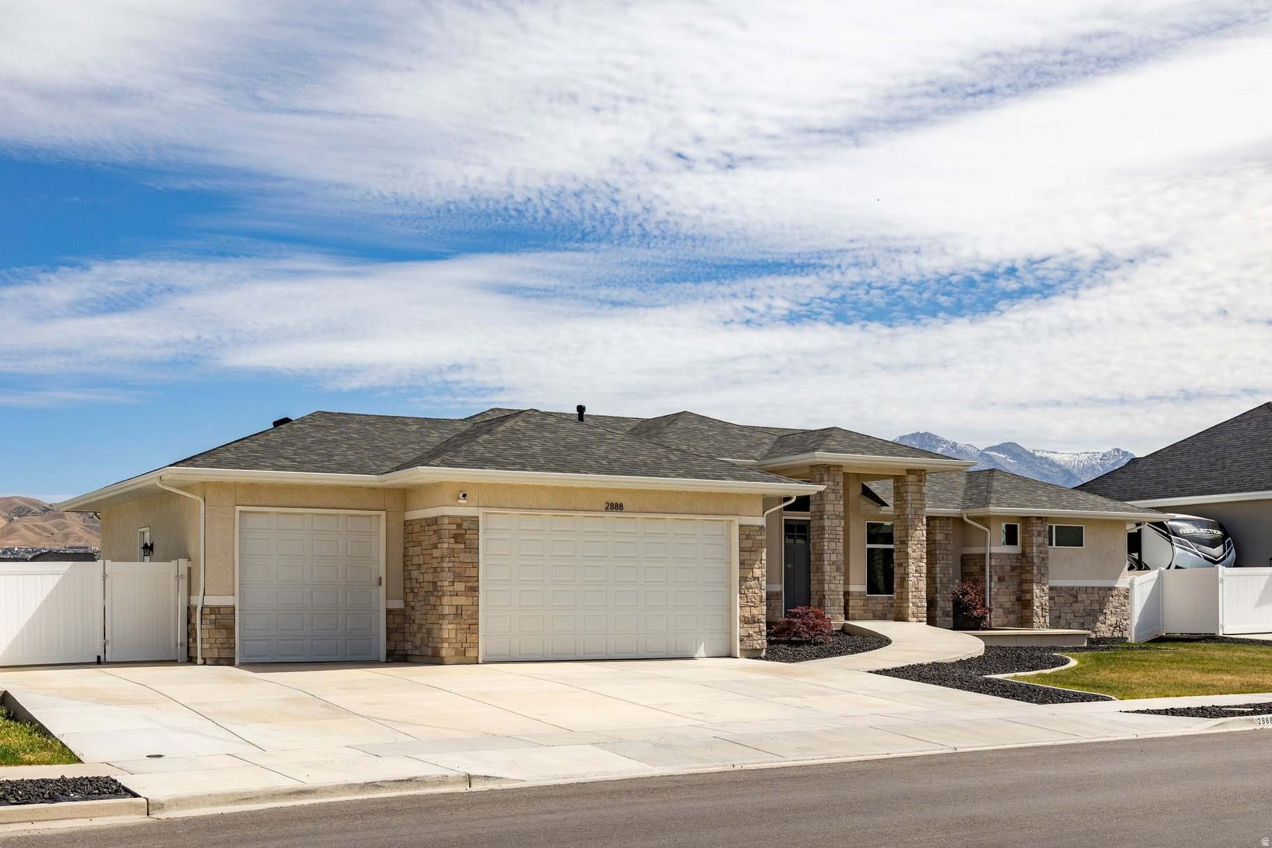 COLLEDGE FARMS - Residential