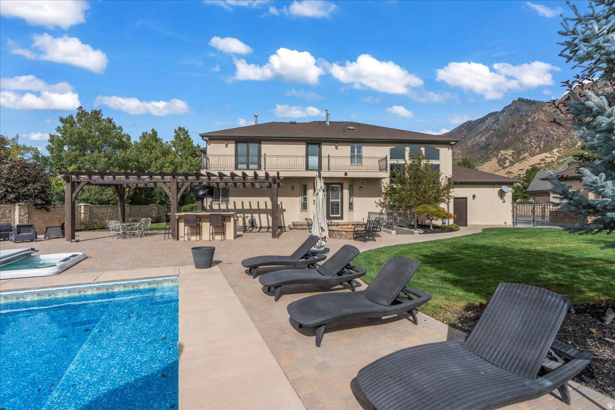 HEALEY HEIGHTS - Residential