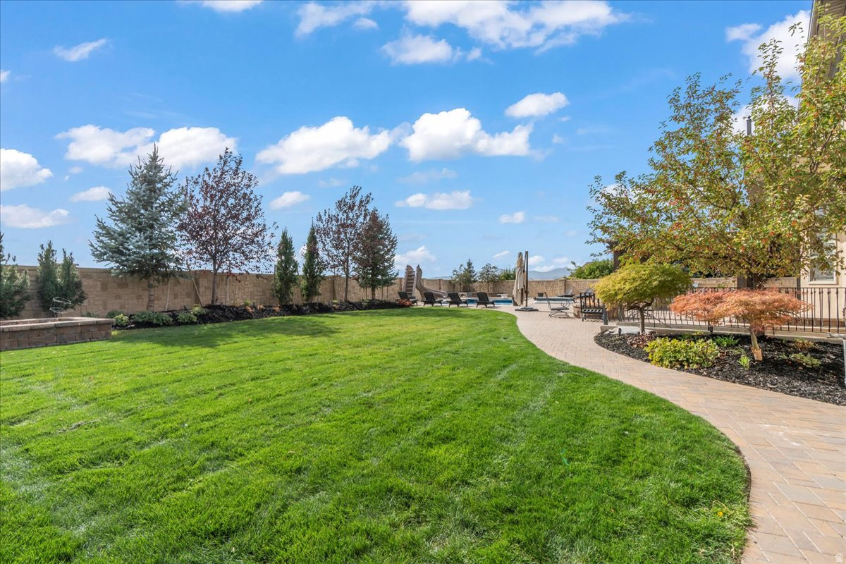 HEALEY HEIGHTS - Residential