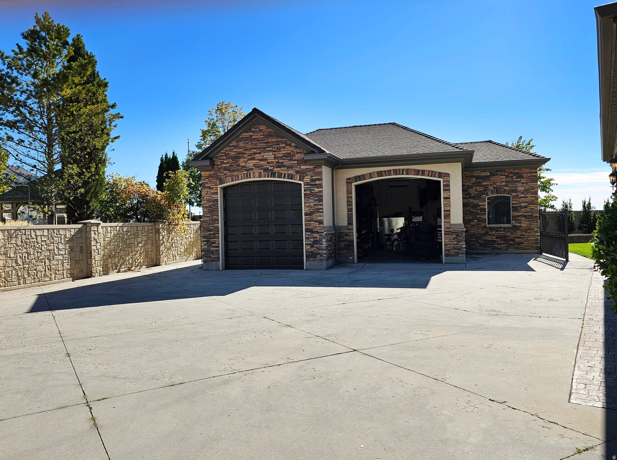 HEALEY HEIGHTS - Residential