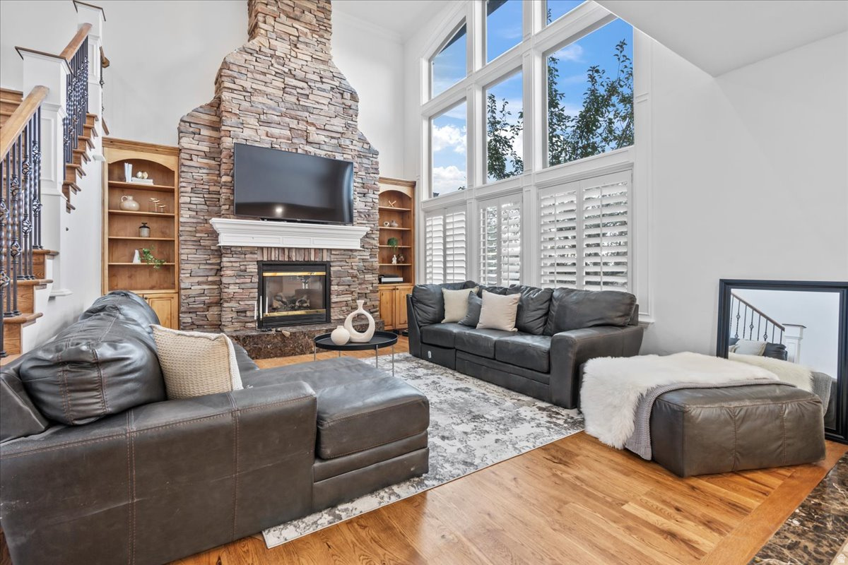 HEALEY HEIGHTS - Residential