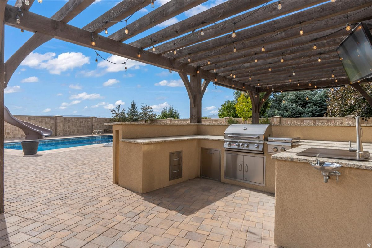 HEALEY HEIGHTS - Residential