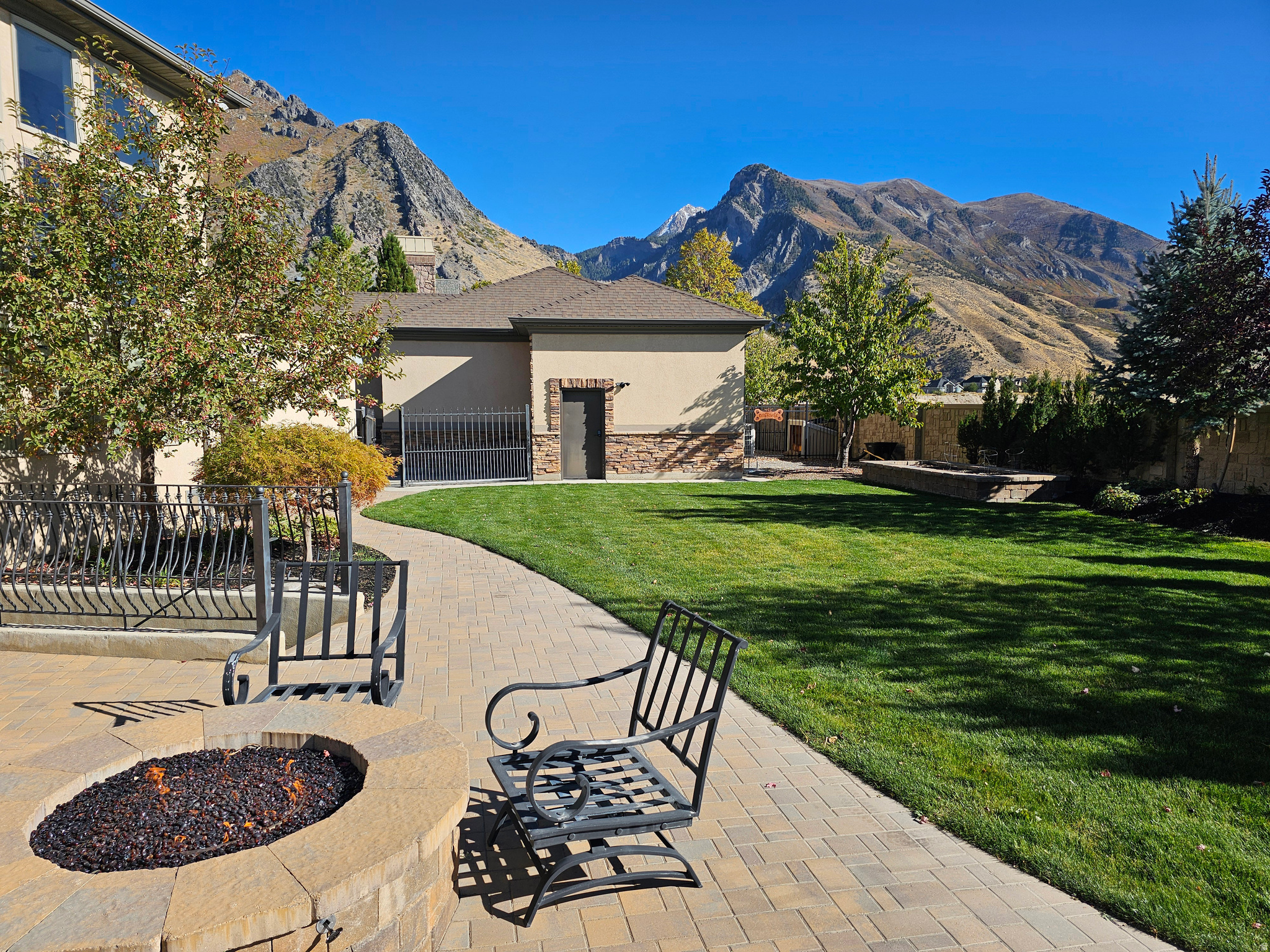 HEALEY HEIGHTS - Residential