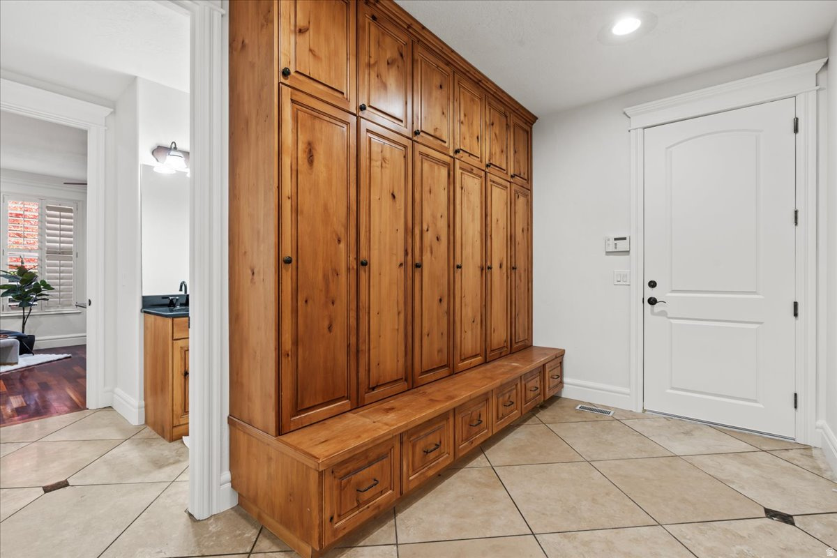 HEALEY HEIGHTS - Residential