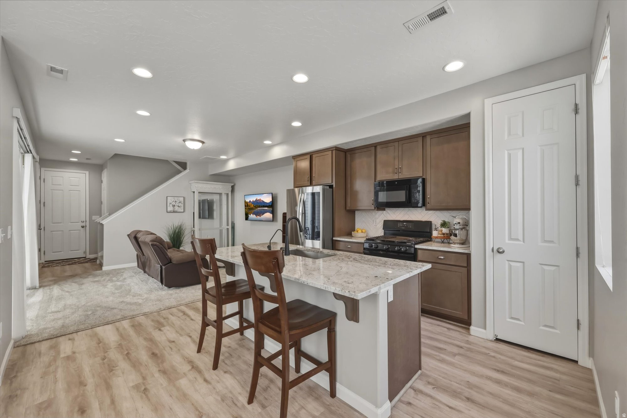 ARROWHEAD PARK - Residential