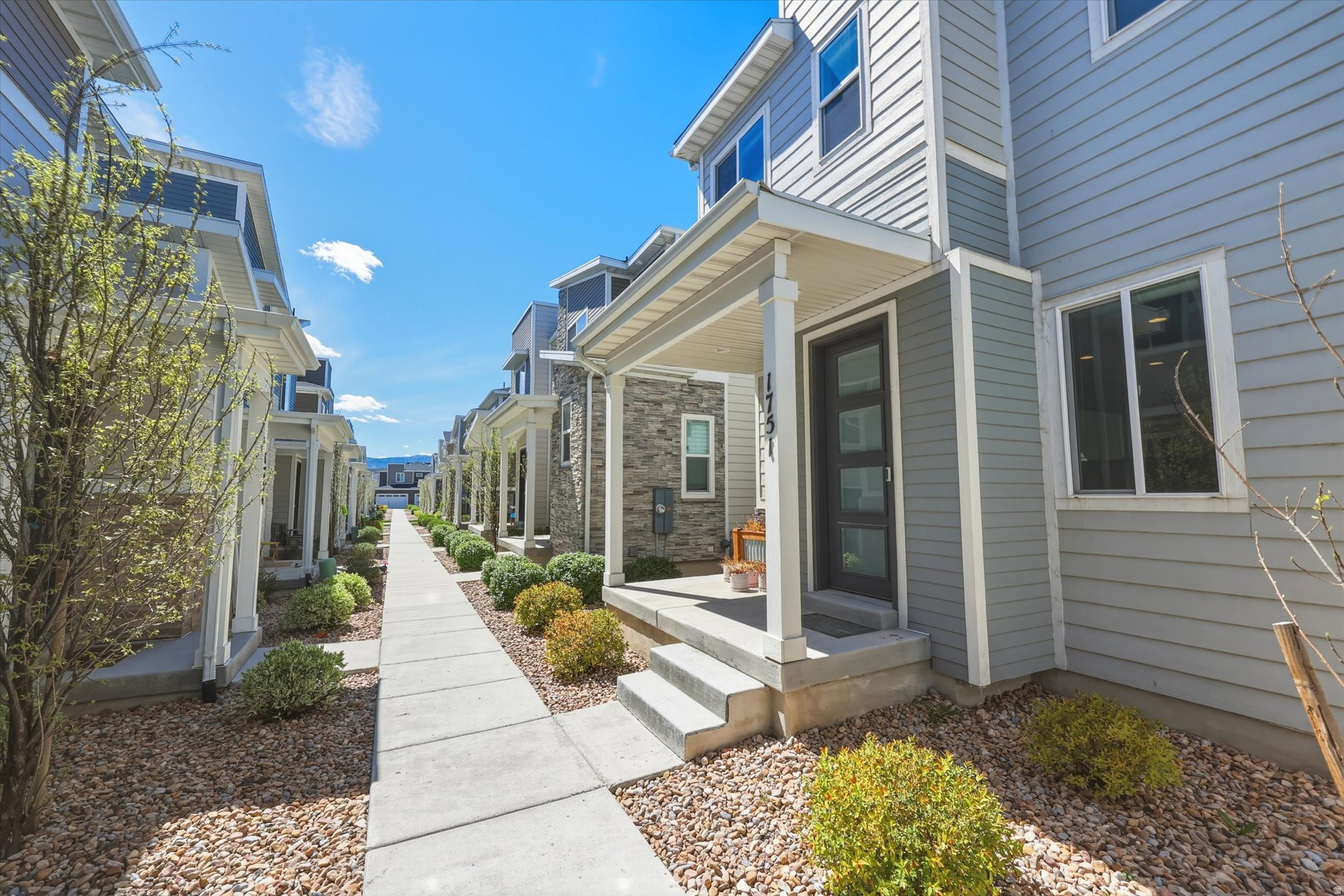 ARROWHEAD PARK - Residential