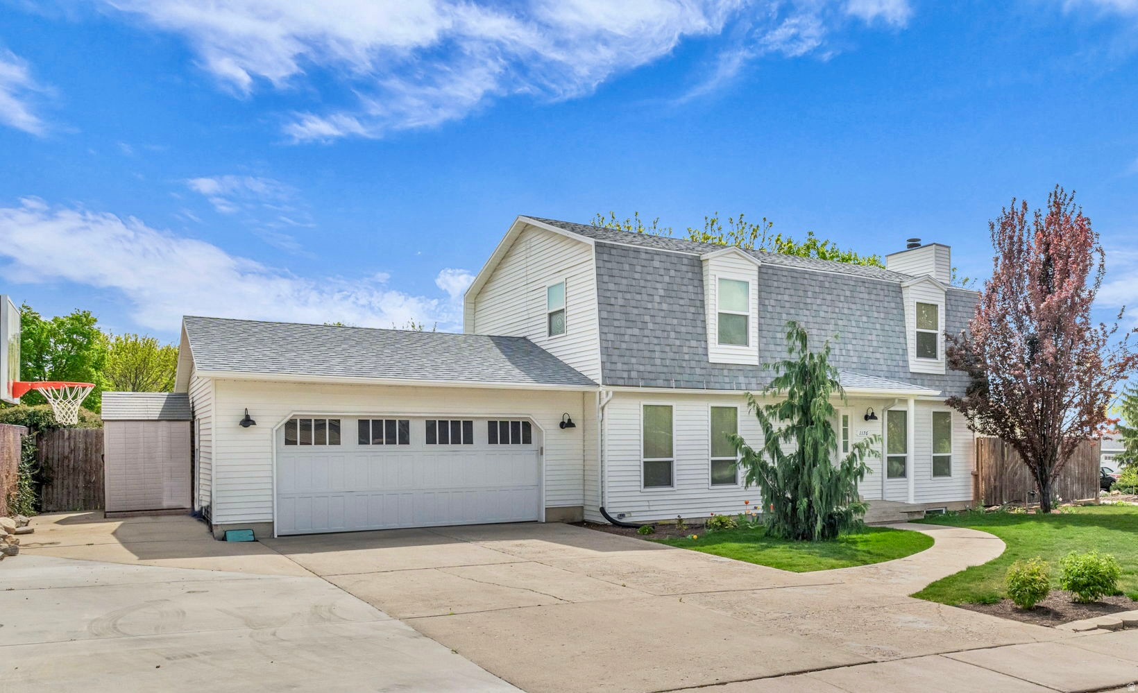 EDENBROOK - Residential