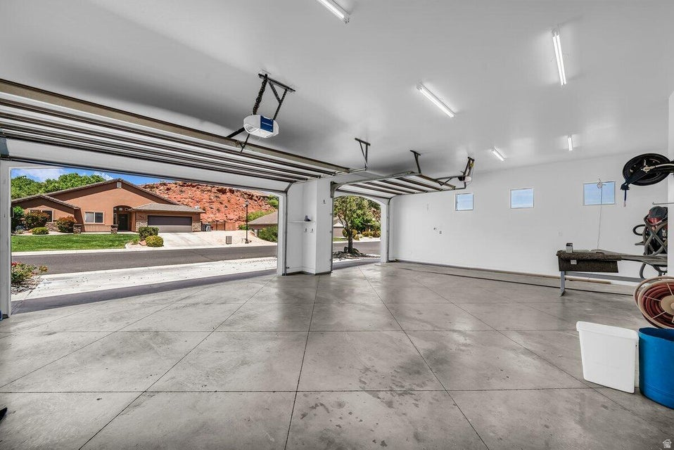 ESCALERA PH 2 - Residential