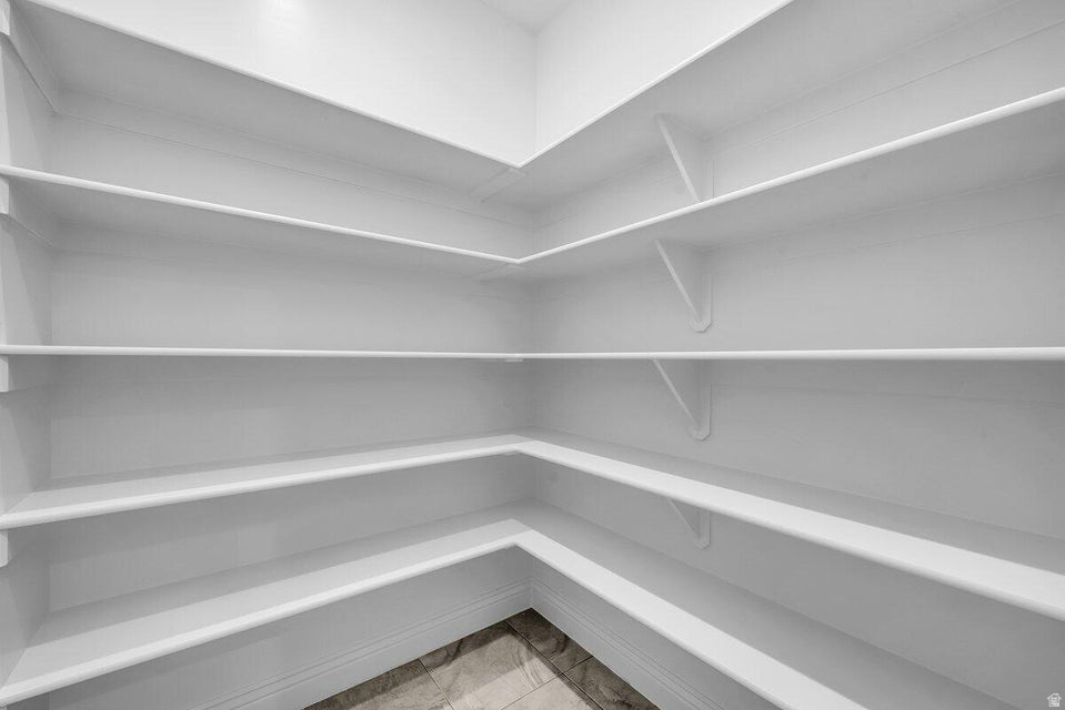 ESCALERA PH 2 - Residential
