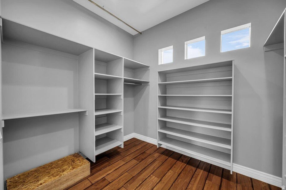 ESCALERA PH 2 - Residential