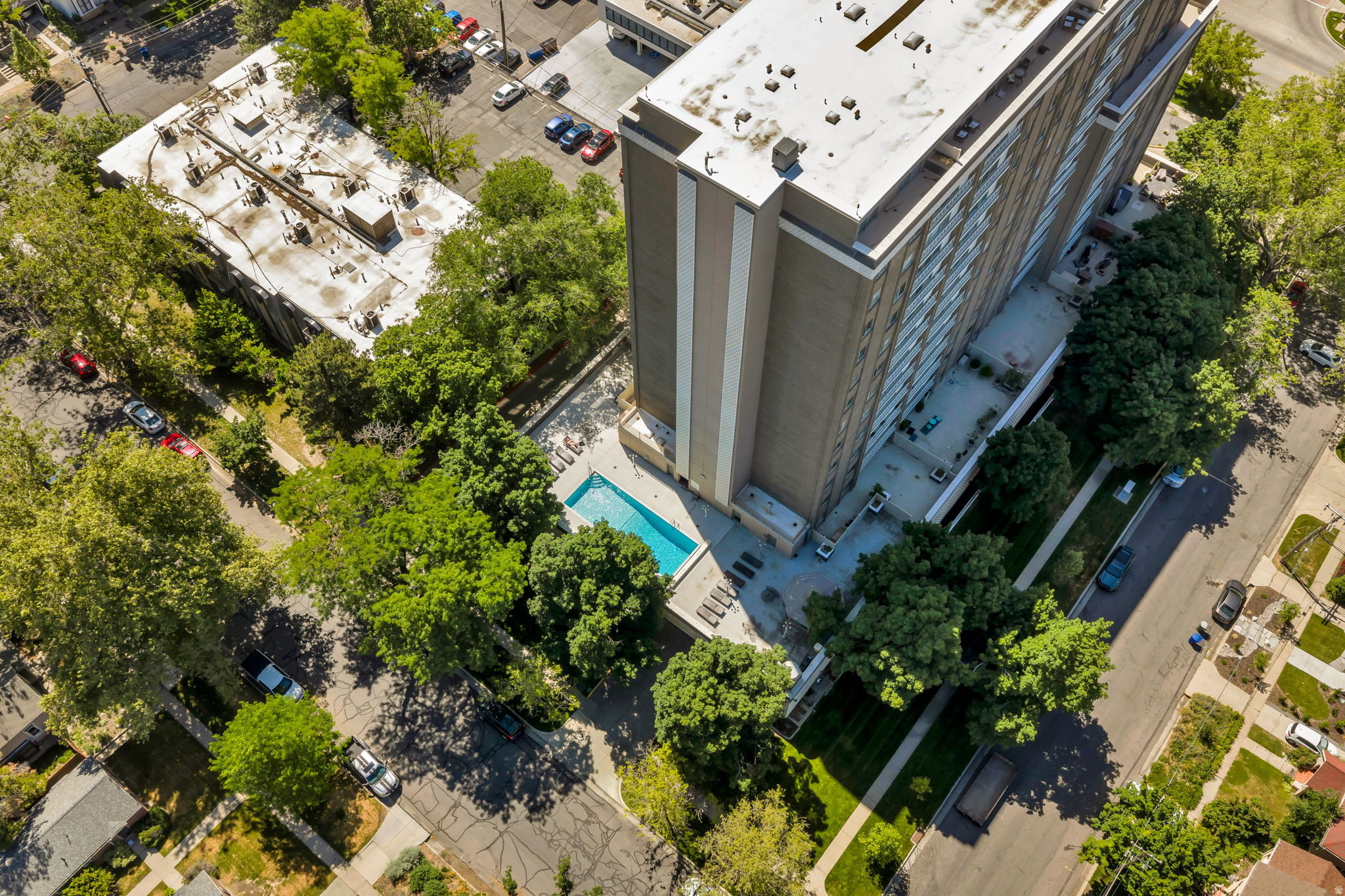 BONNEVILLE TOWERS - Residential