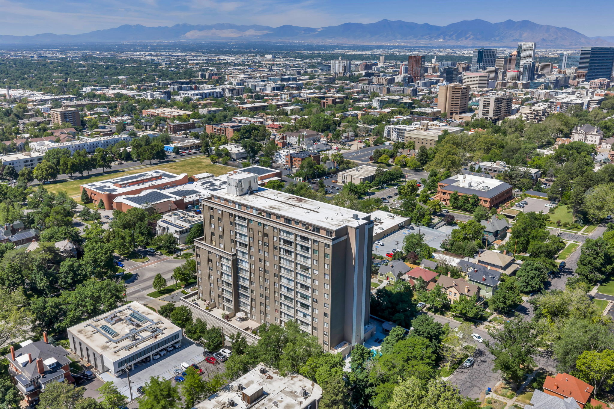 BONNEVILLE TOWERS - Residential