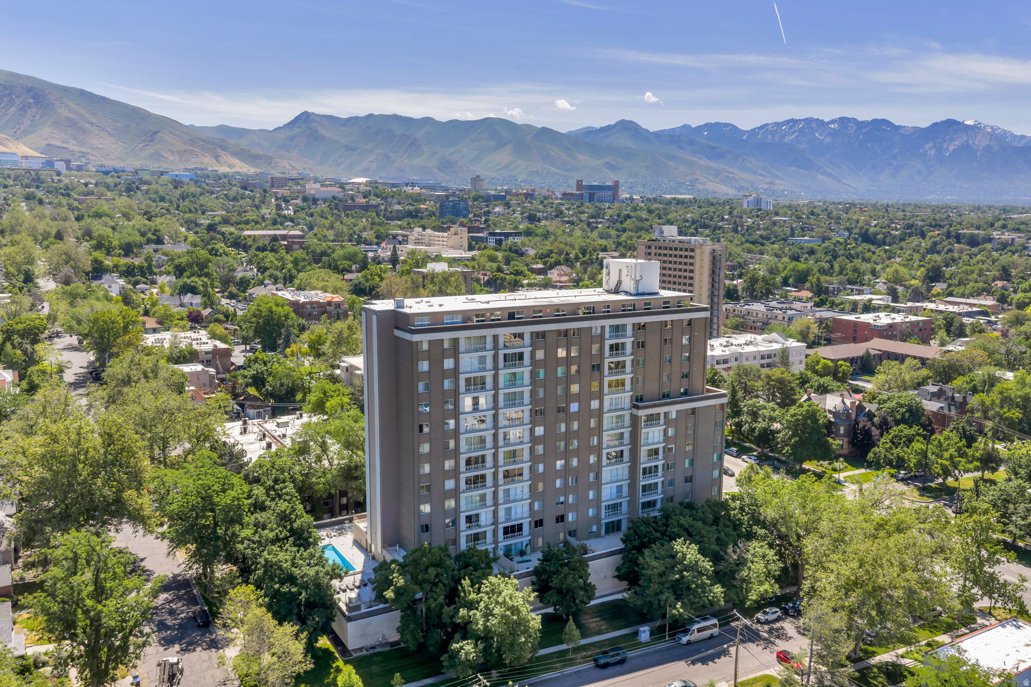 BONNEVILLE TOWERS - Residential