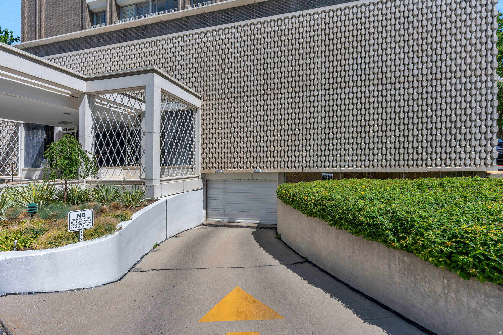 BONNEVILLE TOWERS - Residential