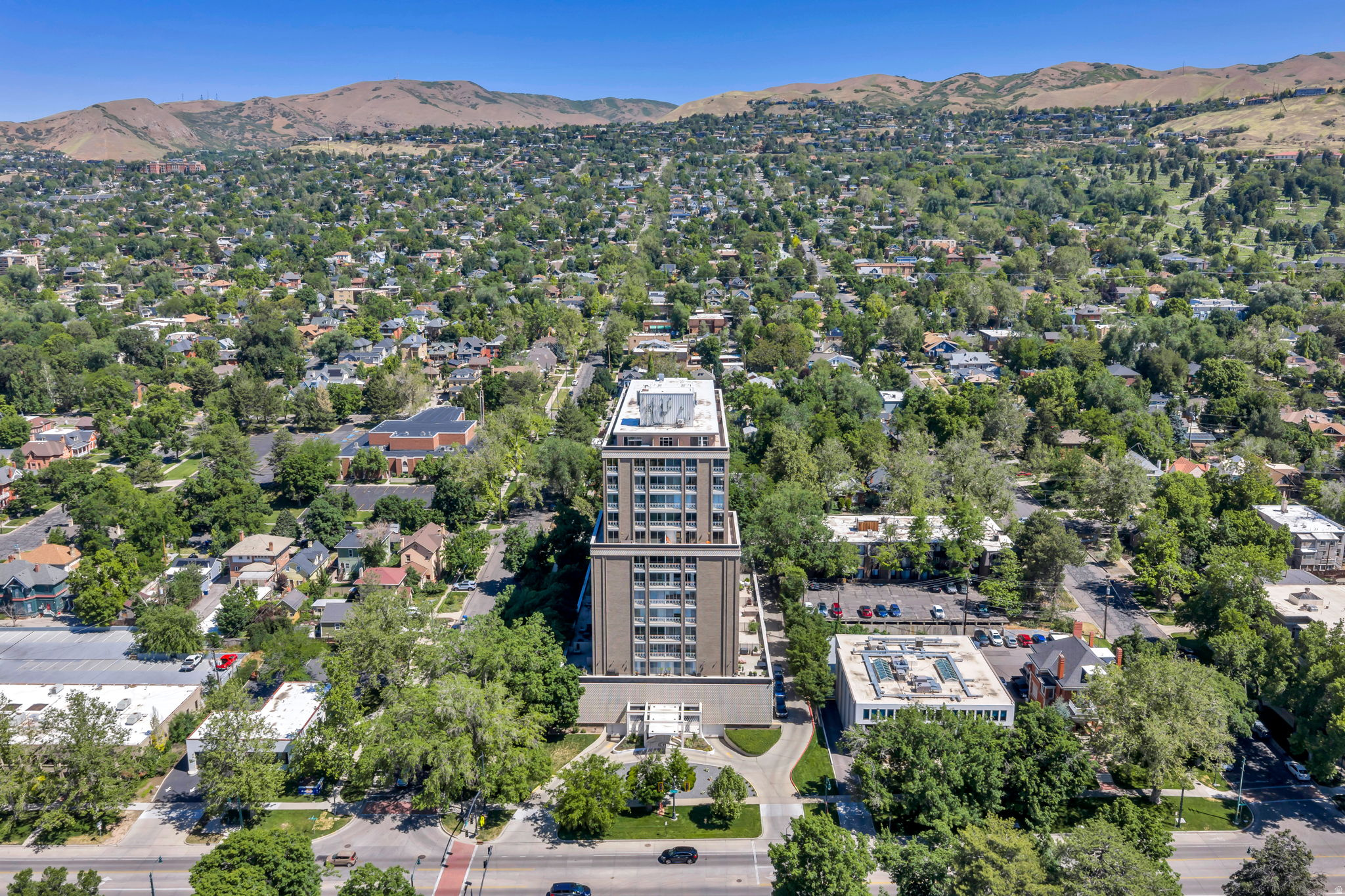 BONNEVILLE TOWERS - Residential