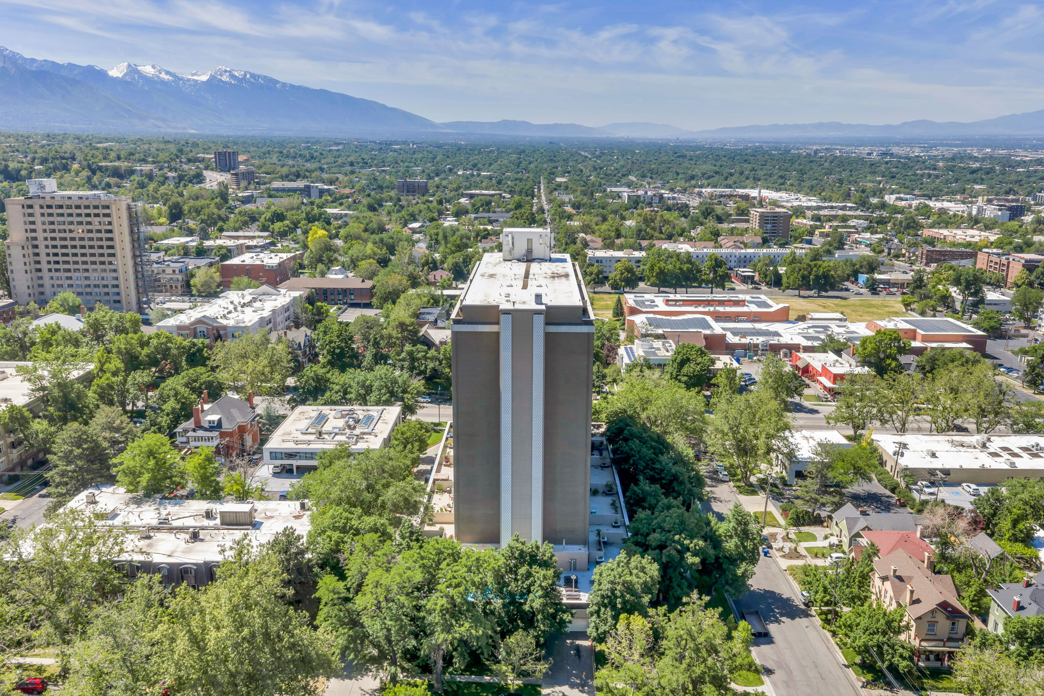 BONNEVILLE TOWERS - Residential