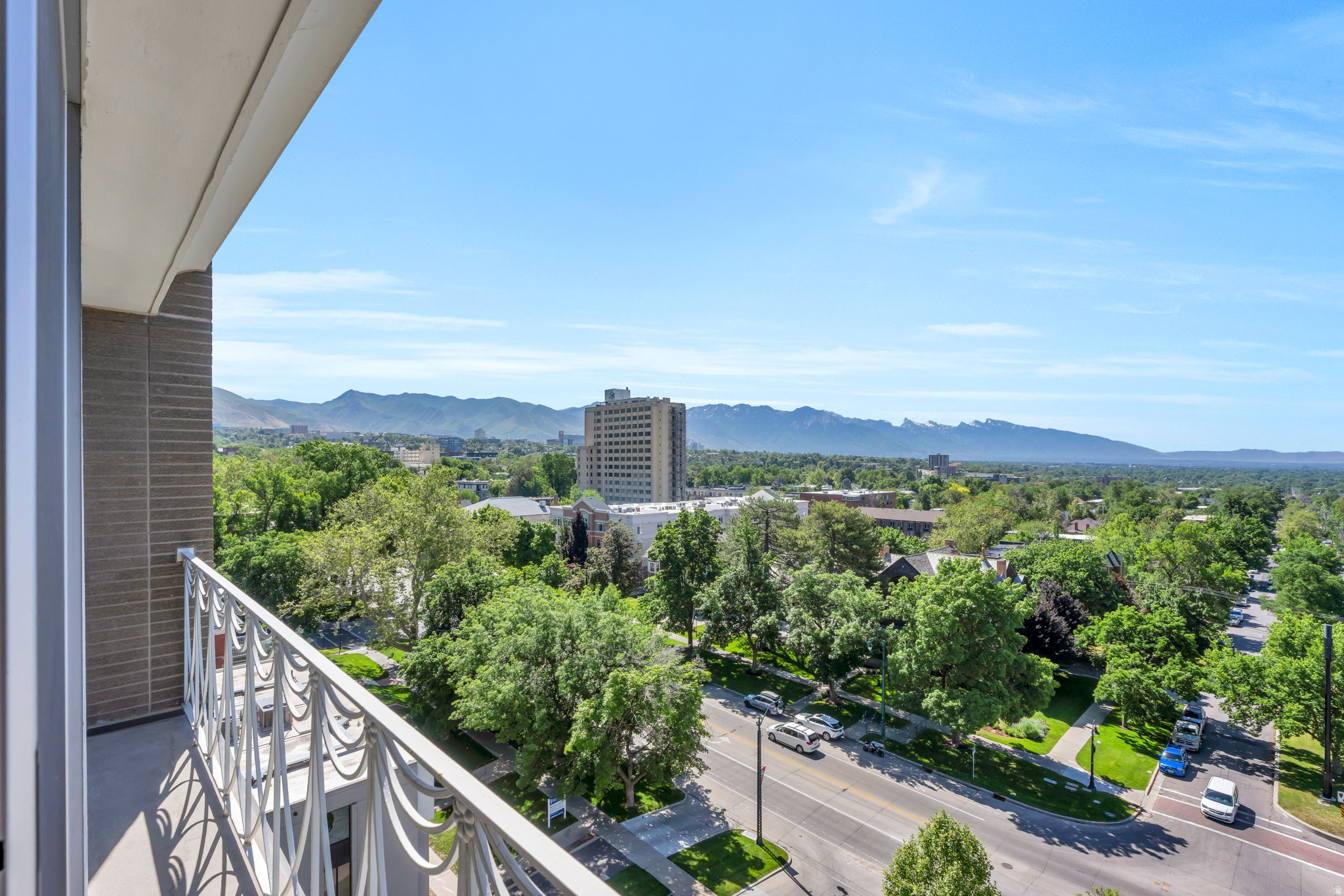 BONNEVILLE TOWERS - Residential