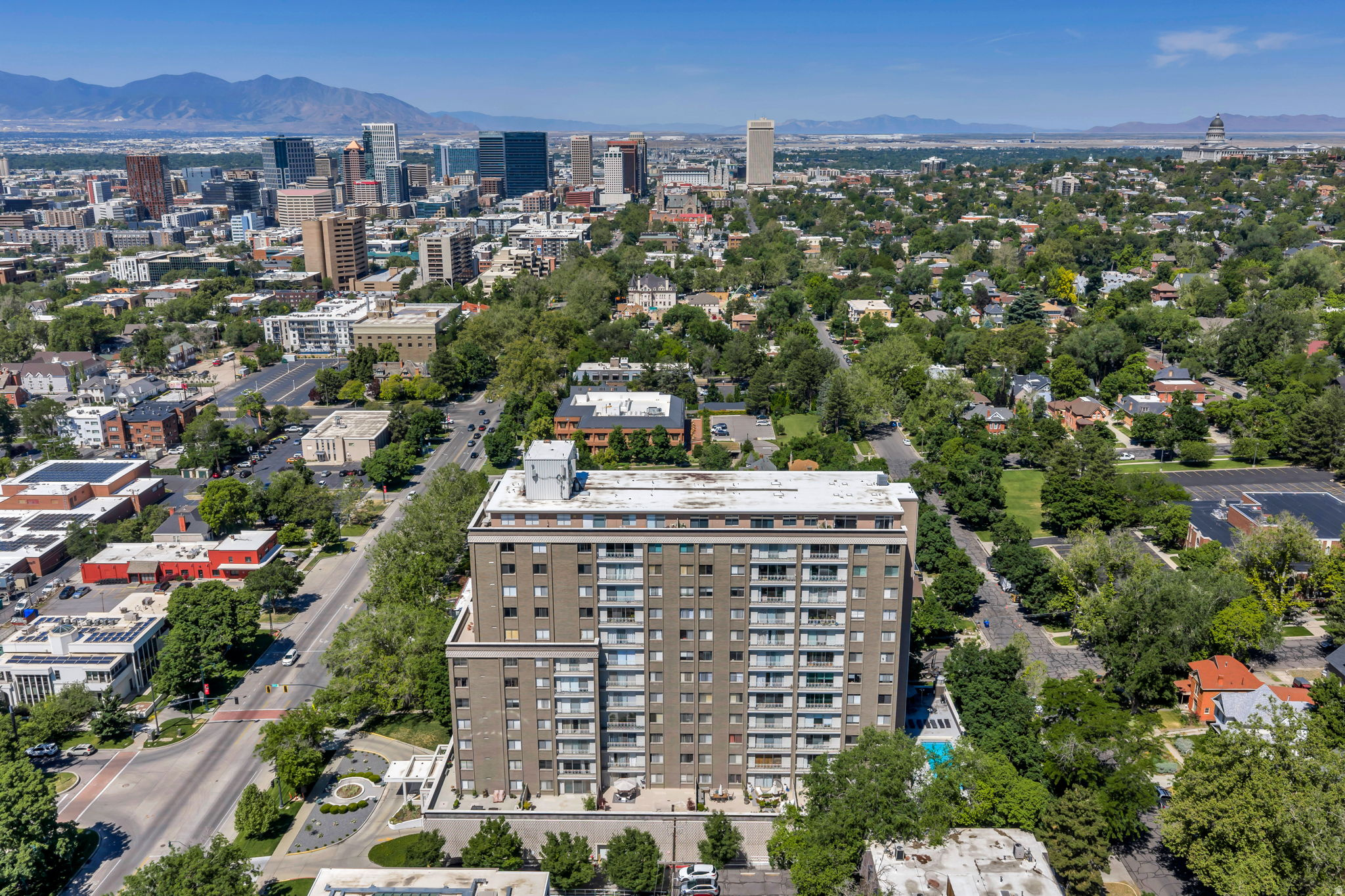 BONNEVILLE TOWERS - Residential