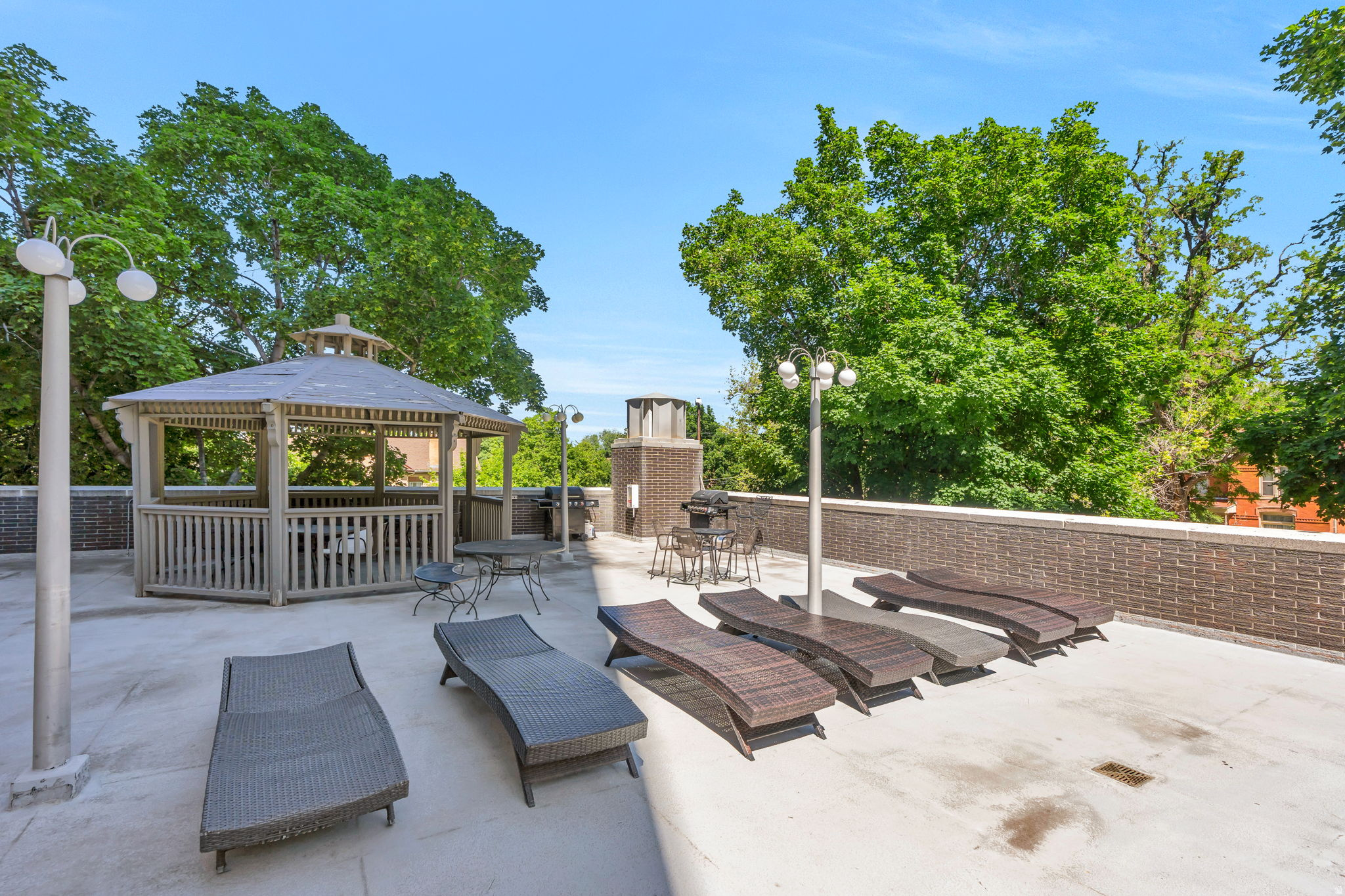 BONNEVILLE TOWERS - Residential