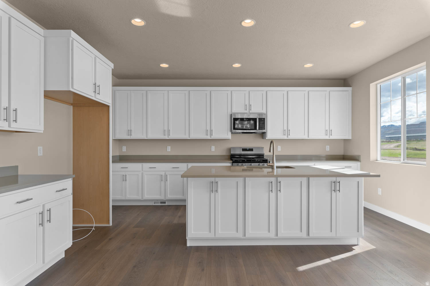 DRY CREEK COLLECTION 230 - Residential