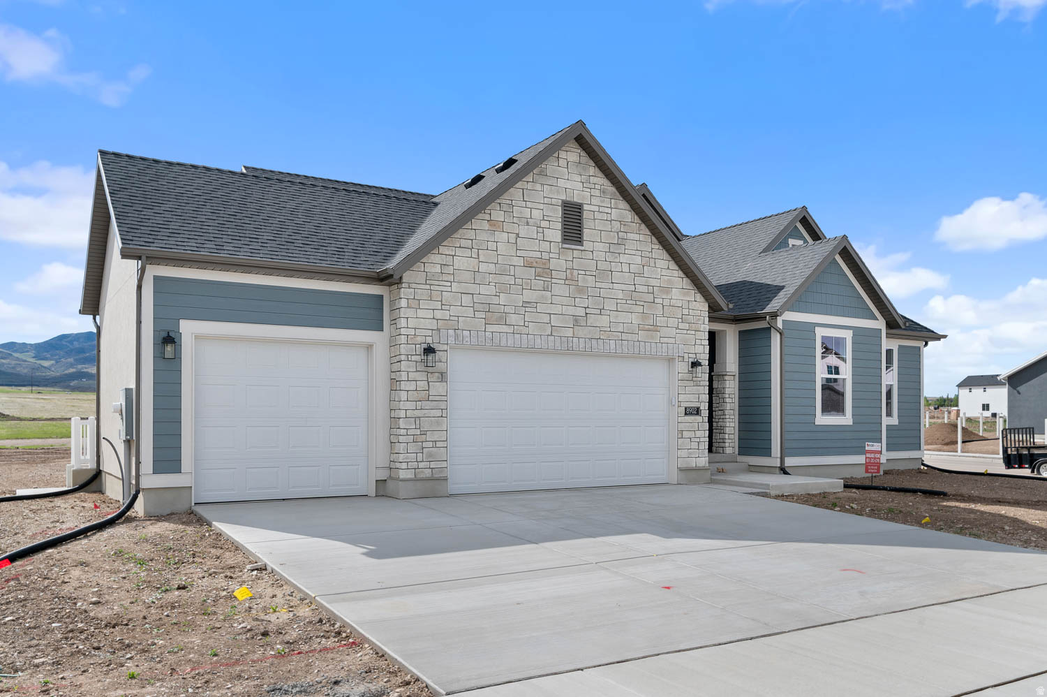 DRY CREEK COLLECTION 230 - Residential