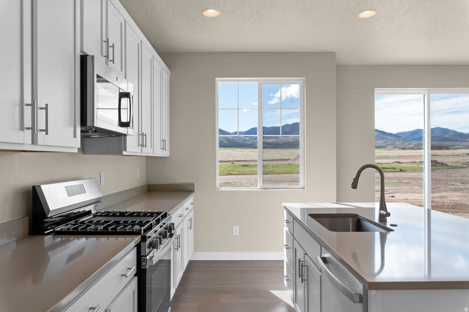DRY CREEK COLLECTION 230 - Residential