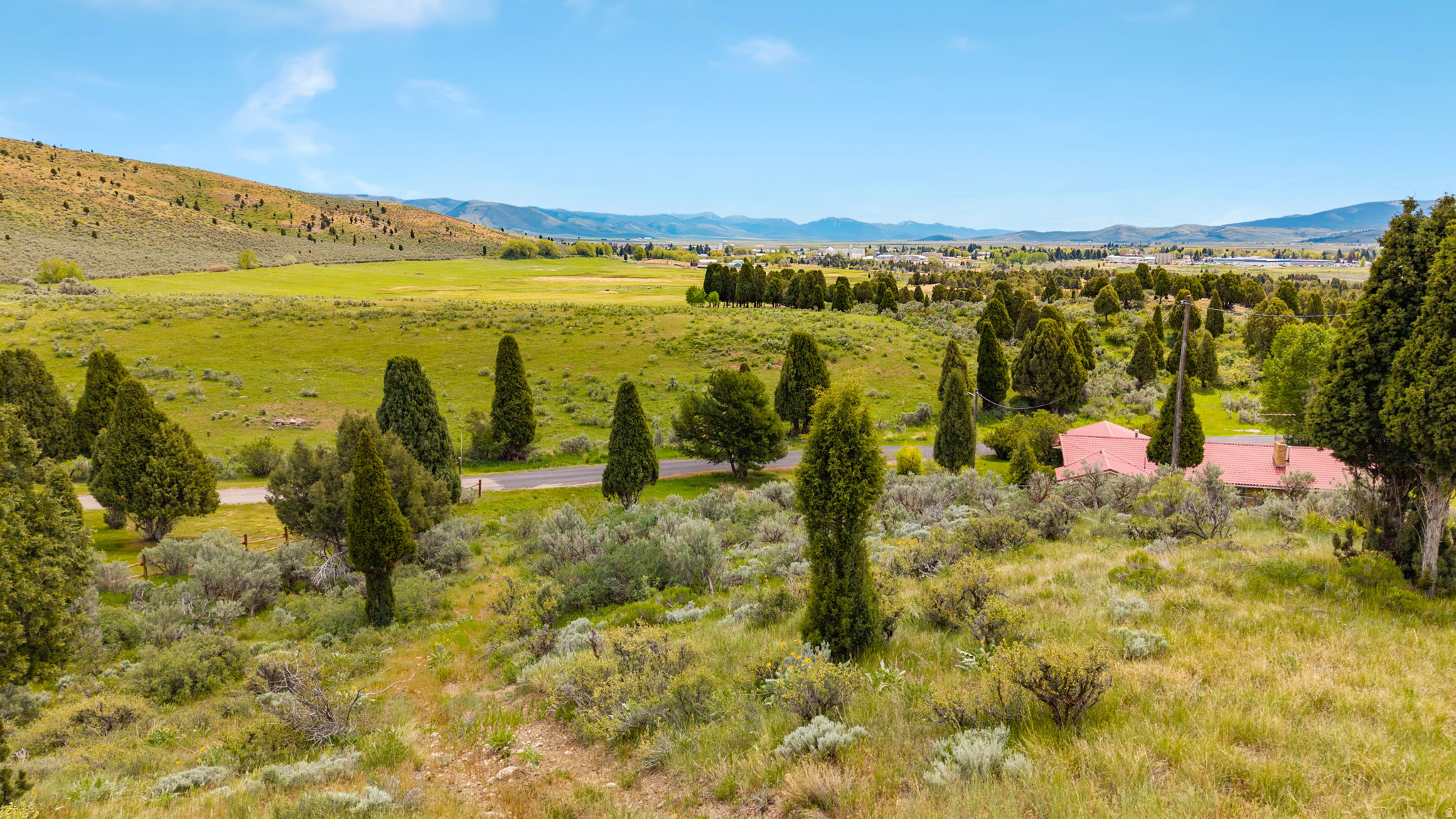 CEDAR VIEW - Land