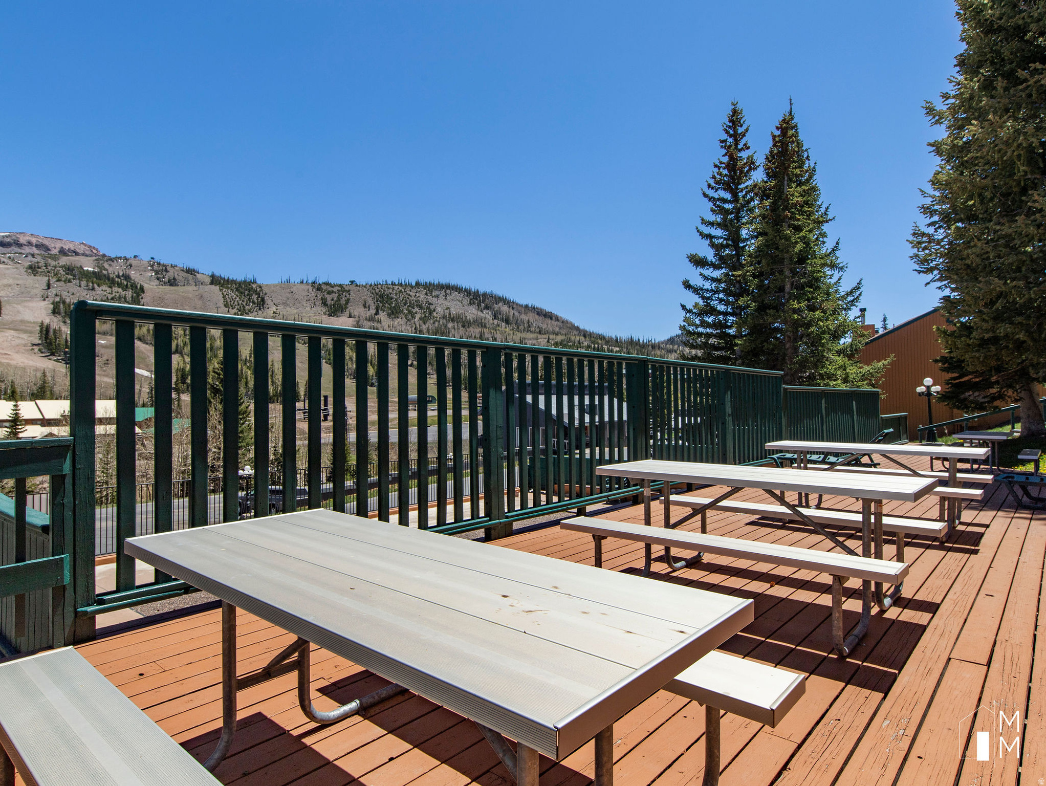 CHALET VILLAGE - Residential