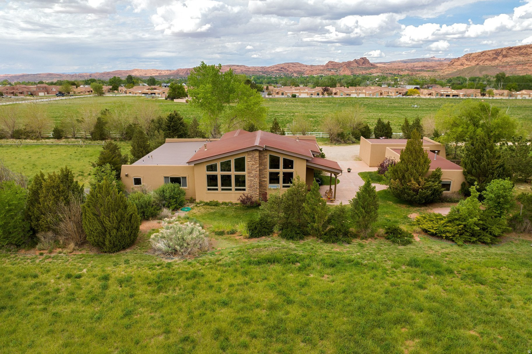 EAGLES LANDING - Residential
