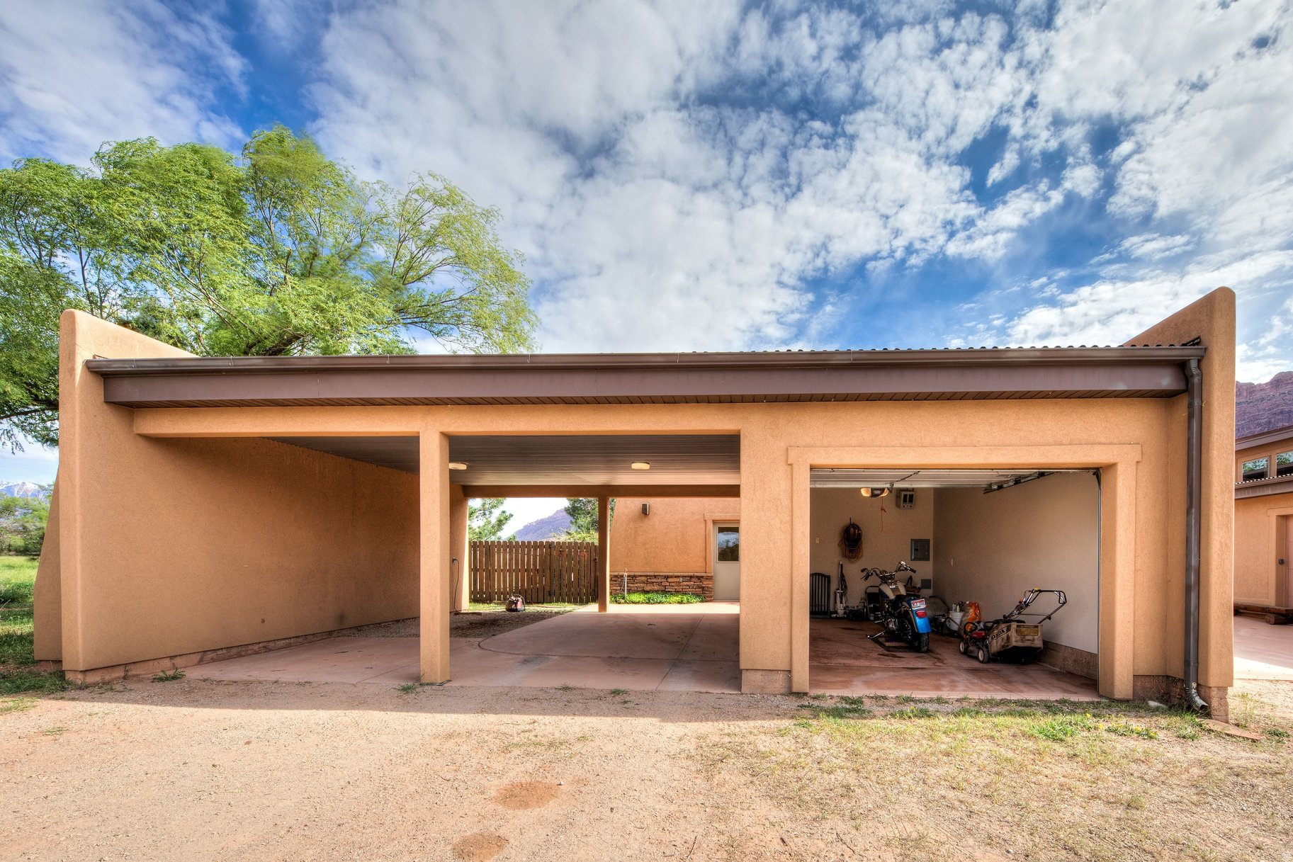 EAGLES LANDING - Residential