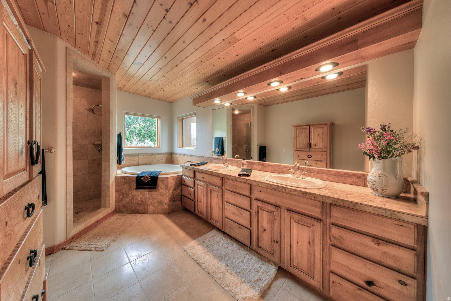 EAGLES LANDING - Residential