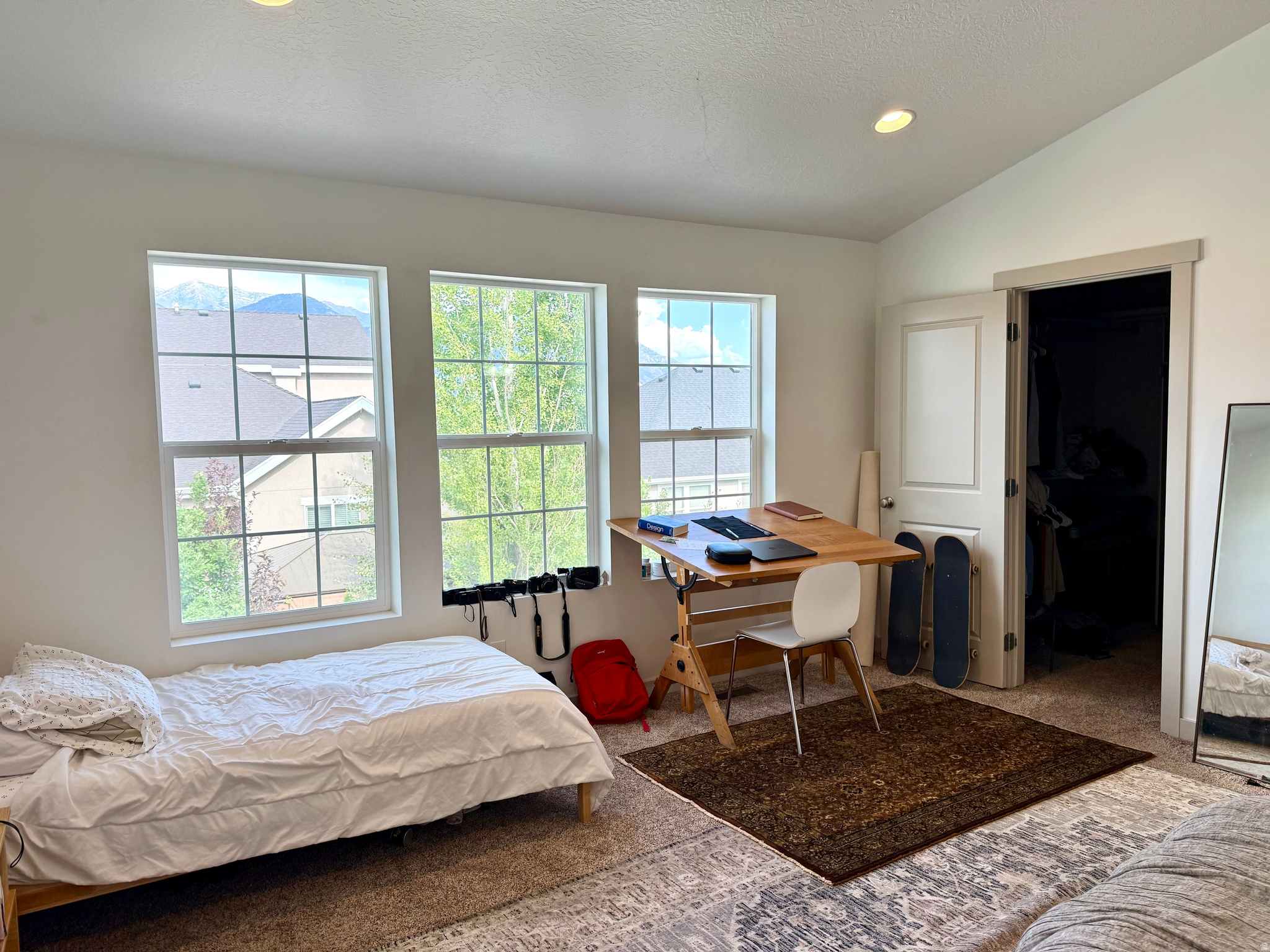 BROADVIEW SHORES 110 - Residential