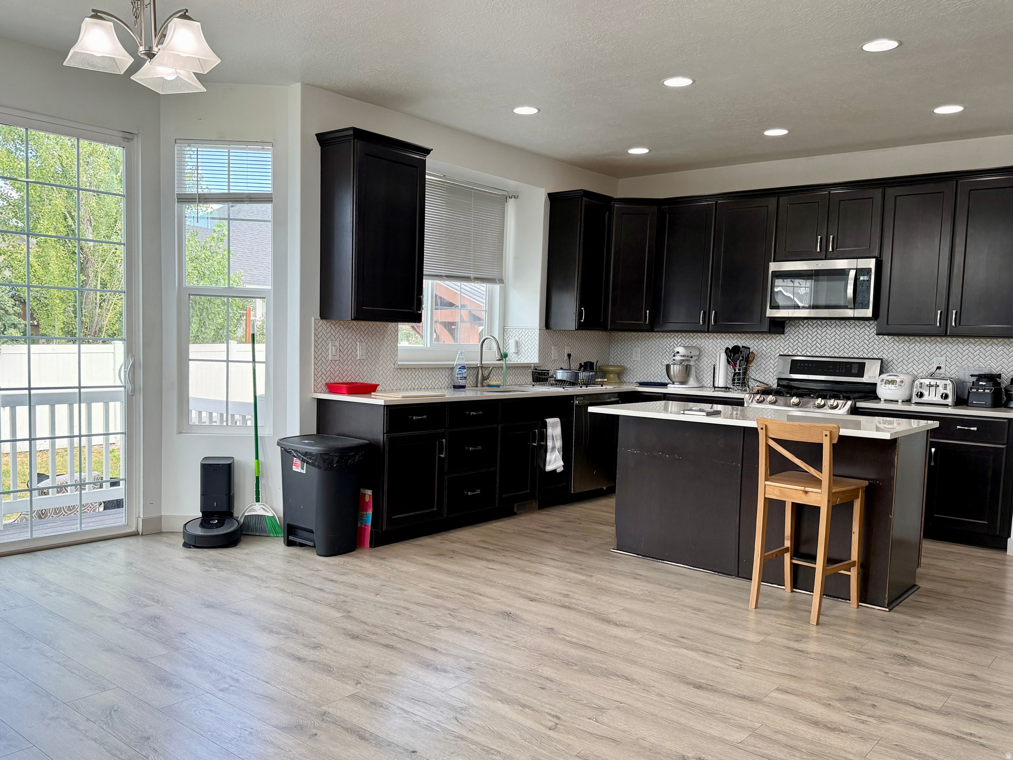 BROADVIEW SHORES 110 - Residential
