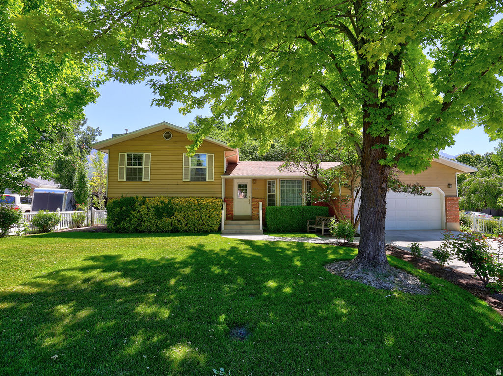 COVE WOOD - Residential