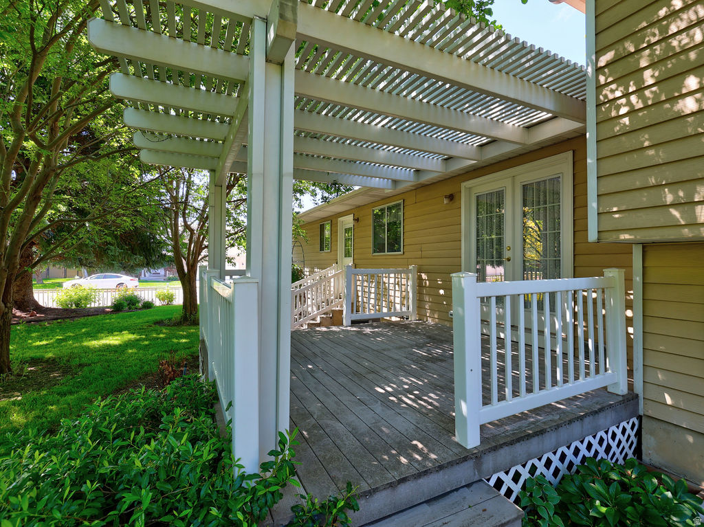 COVE WOOD - Residential