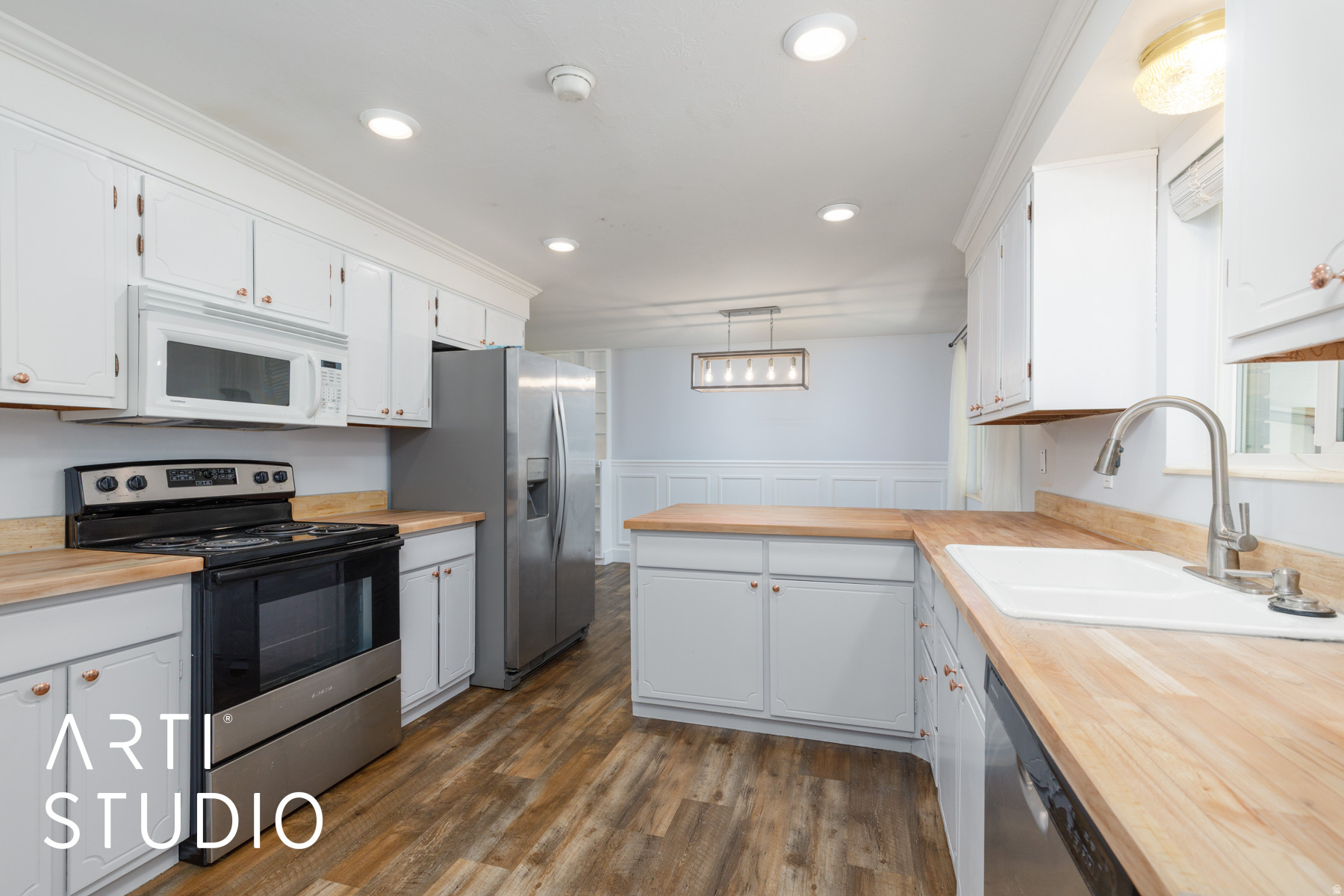 CAROLE HEIGHTS - Residential