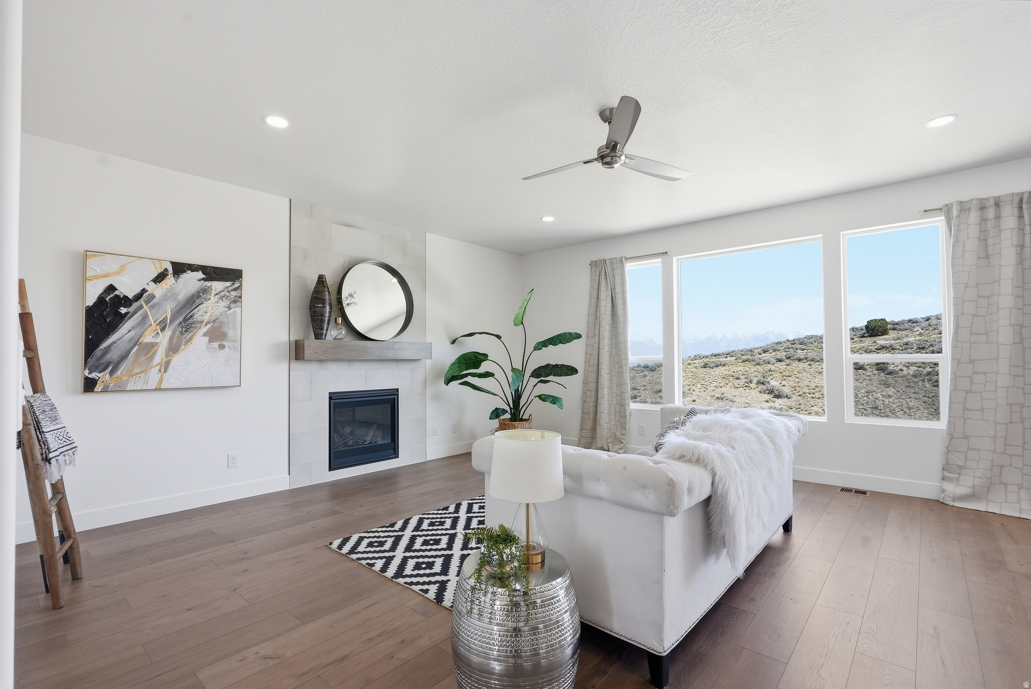 SARATOGA HILLS - Residential