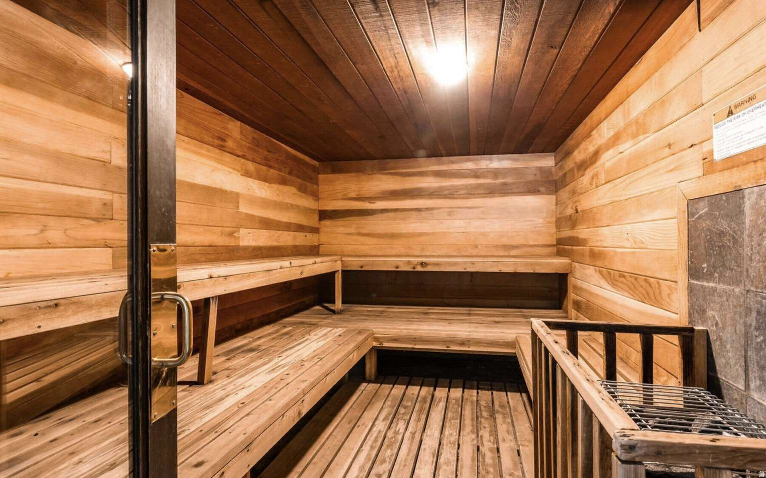 RED PINE CHALETS CONDO - Residential
