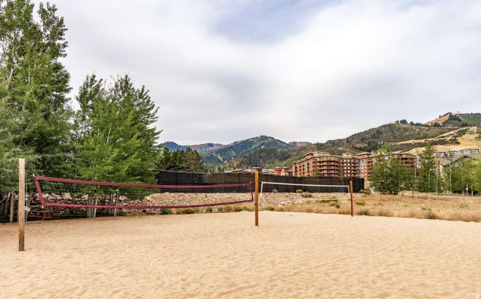 RED PINE CHALETS CONDO - Residential
