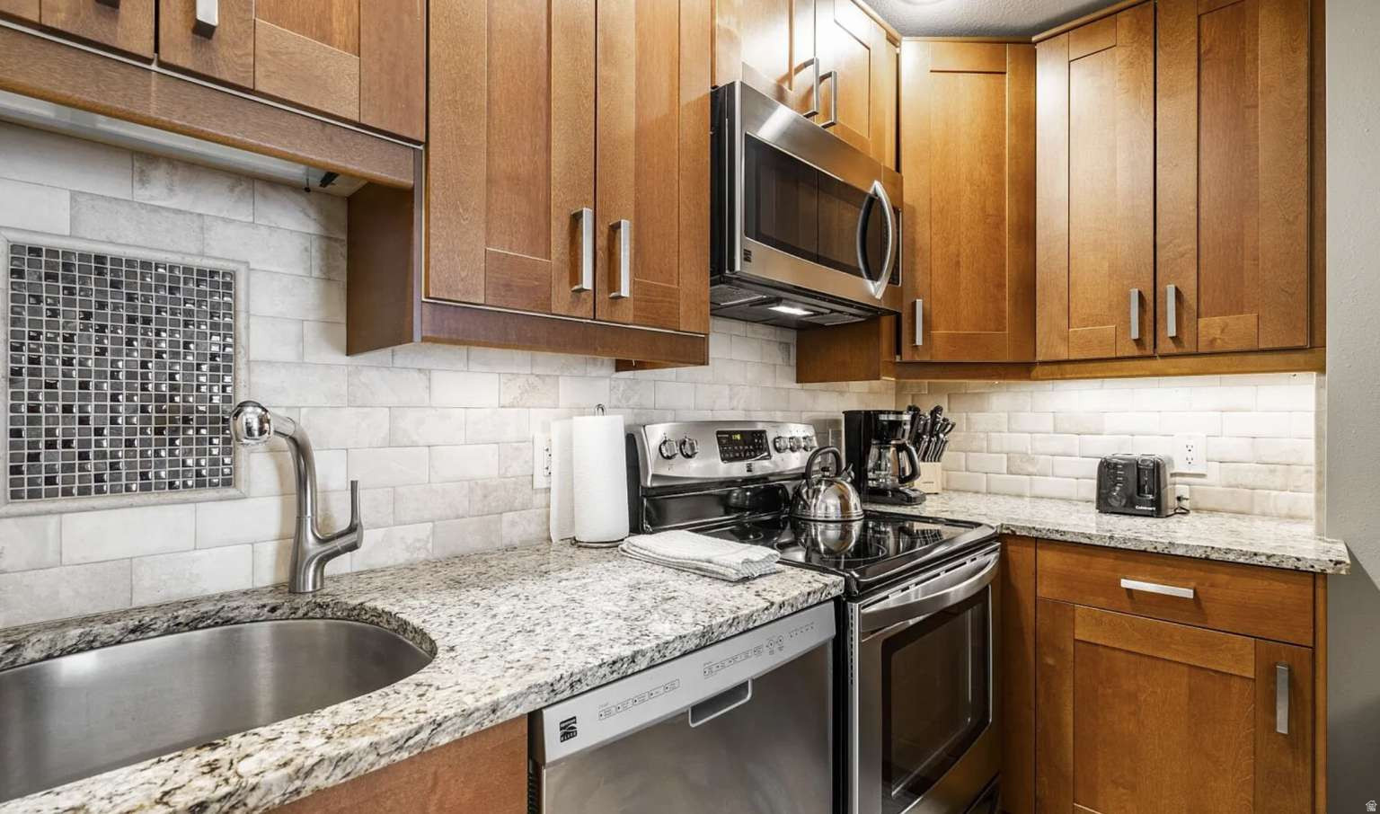 RED PINE CHALETS CONDO - Residential