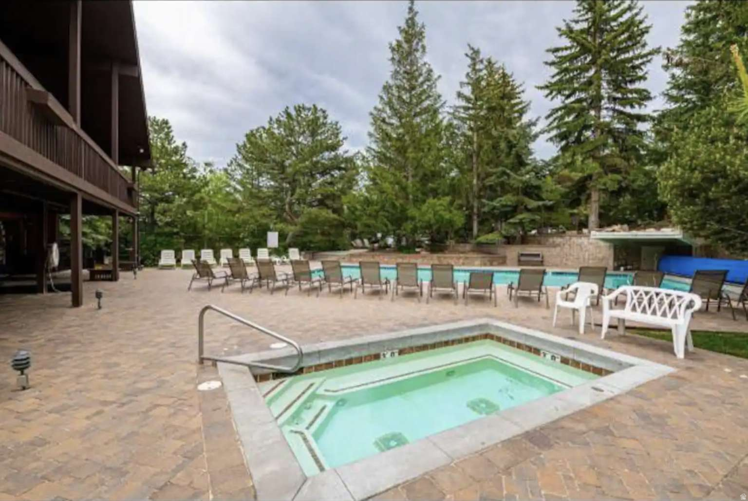 RED PINE CHALETS CONDO - Residential