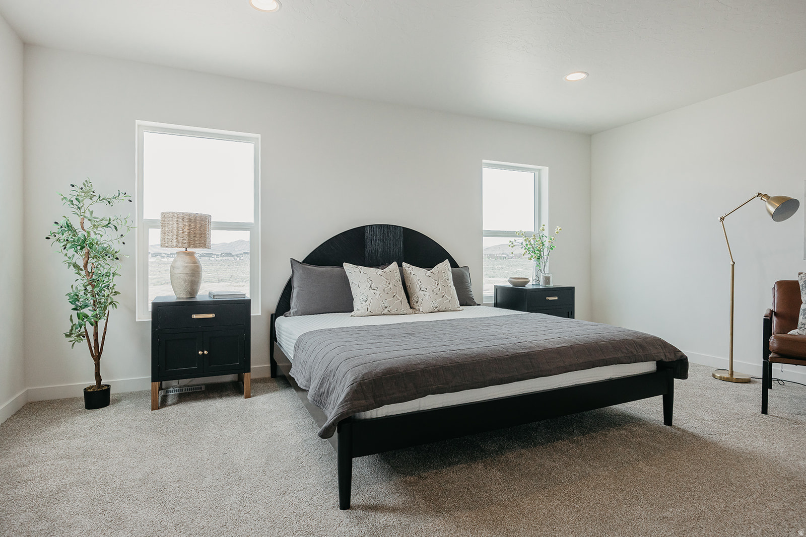 RIVERSIDE ESTATES - Residential