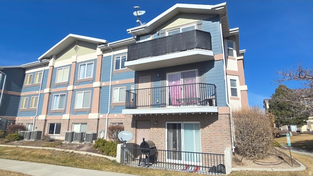 Don't miss this charming condo in the East Town Village Sandy community, ideally located near the freeway for easy access. The spacious master suite features a private bath and a walk-in closet. Enjoy the convenience of an included washer and dryer. Step out onto the balcony and take in beautiful mountain views.  The HOA offers incredible amenities, including a clubhouse with heated pools and a spa, basketball courts, a playground, billiards room, gym, and event space. Schedule your showing today and make this condo your new home! Buyer is advised to verify all information and property condition.