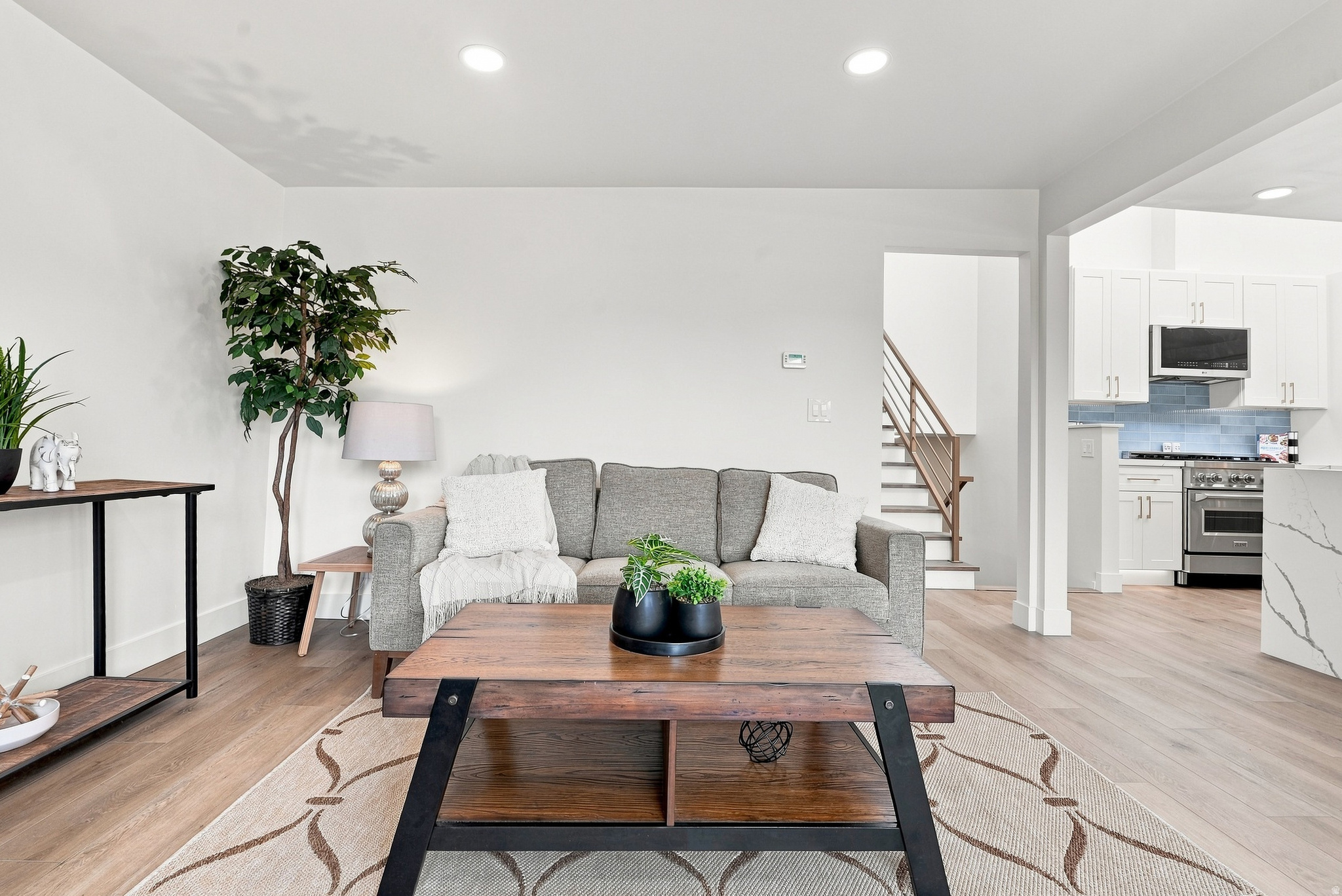 WHITE CITY - Residential