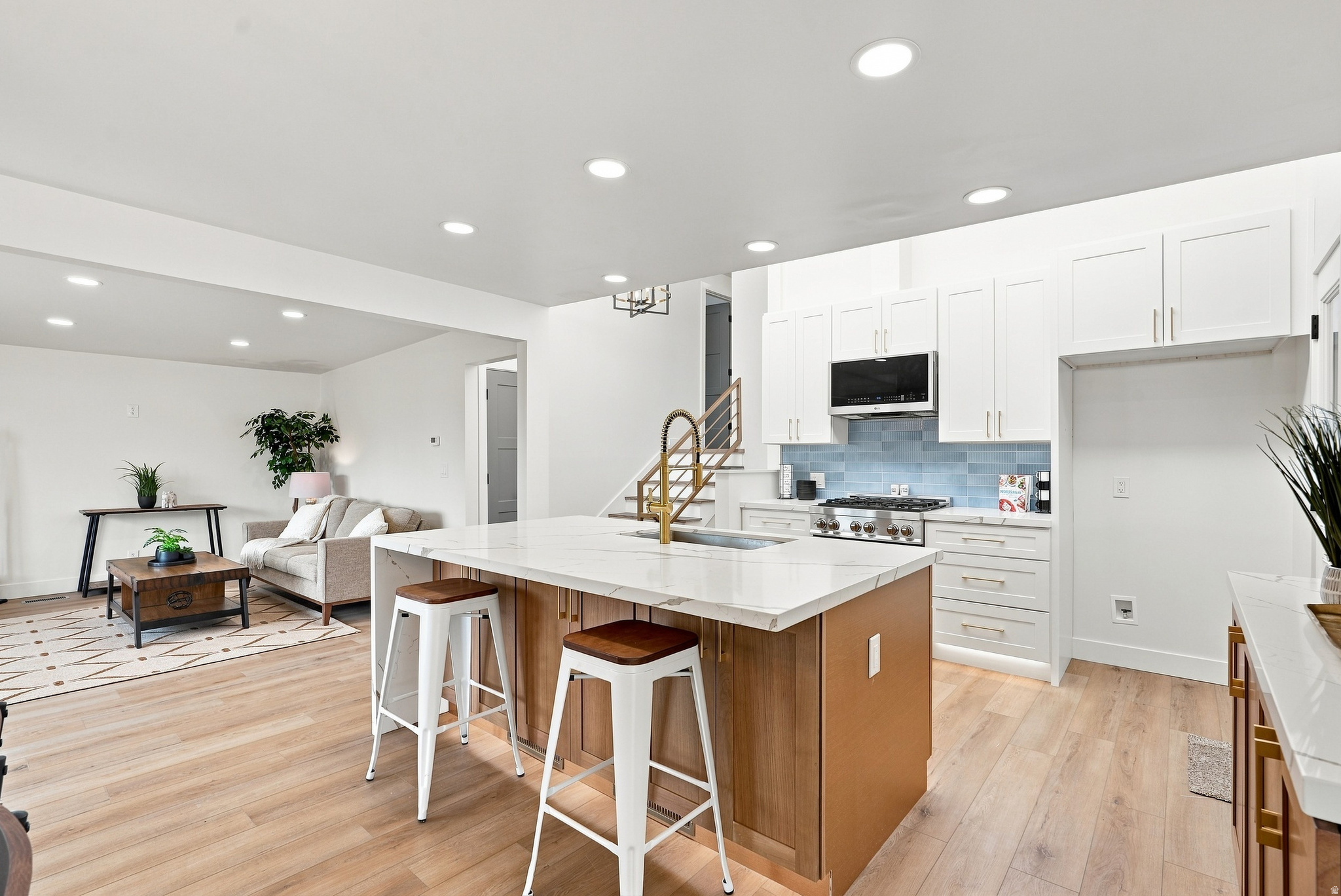 WHITE CITY - Residential