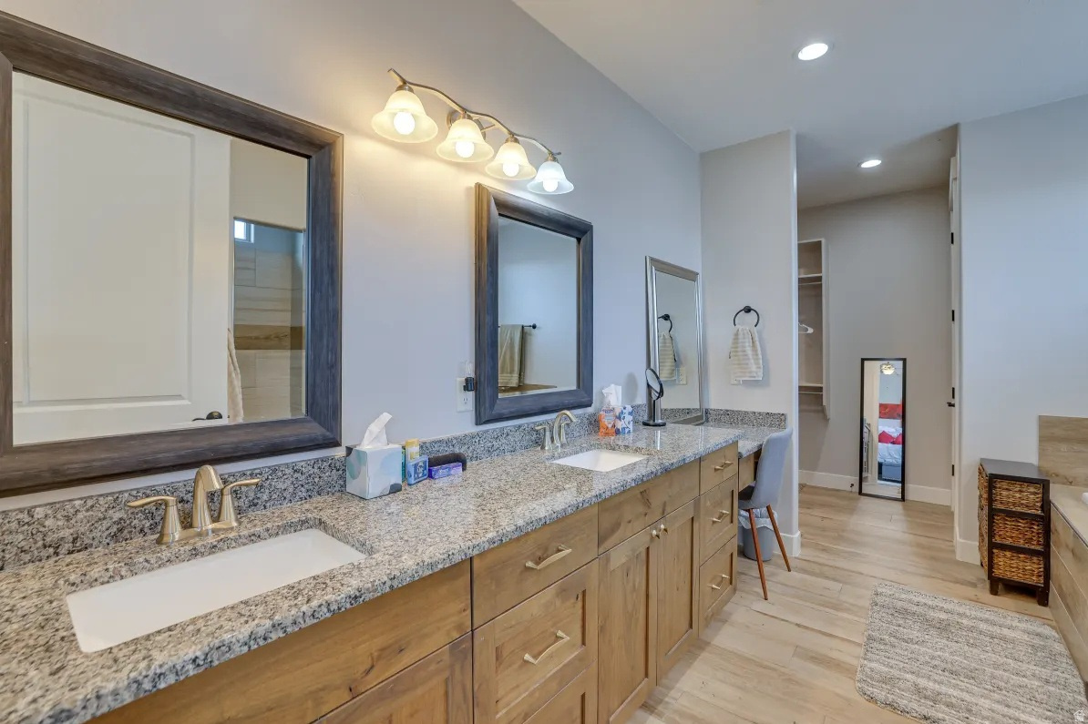 TOQUERVILLE TERRACE - Residential