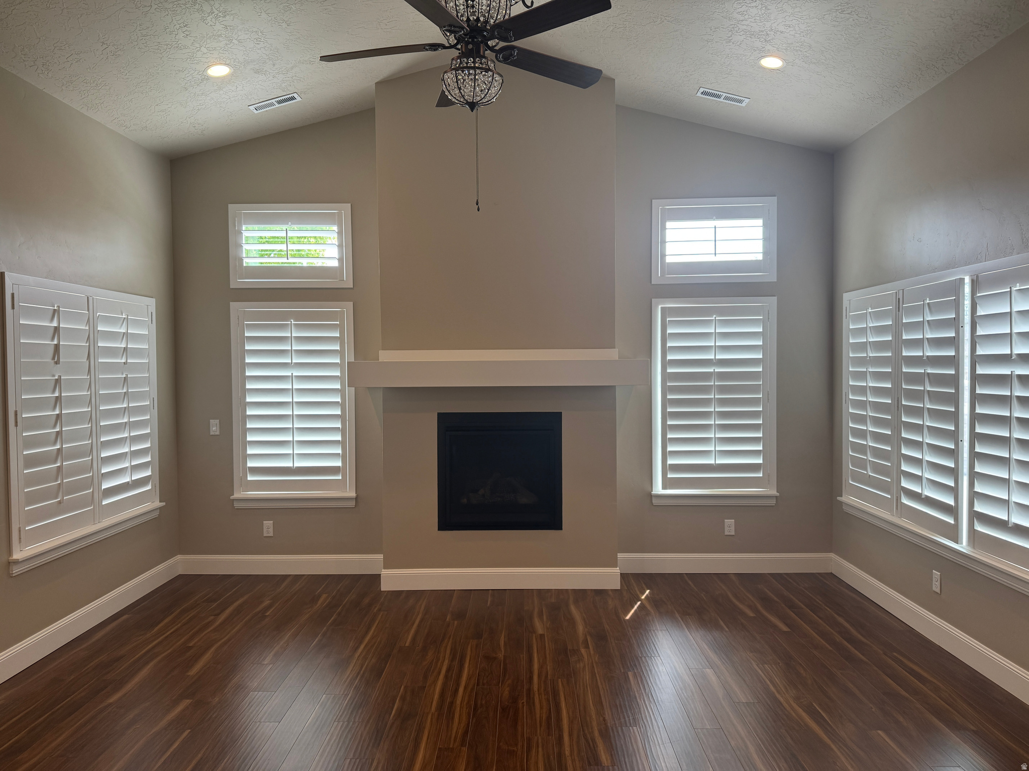 HARVEST CROSSING VILLAS - Residential